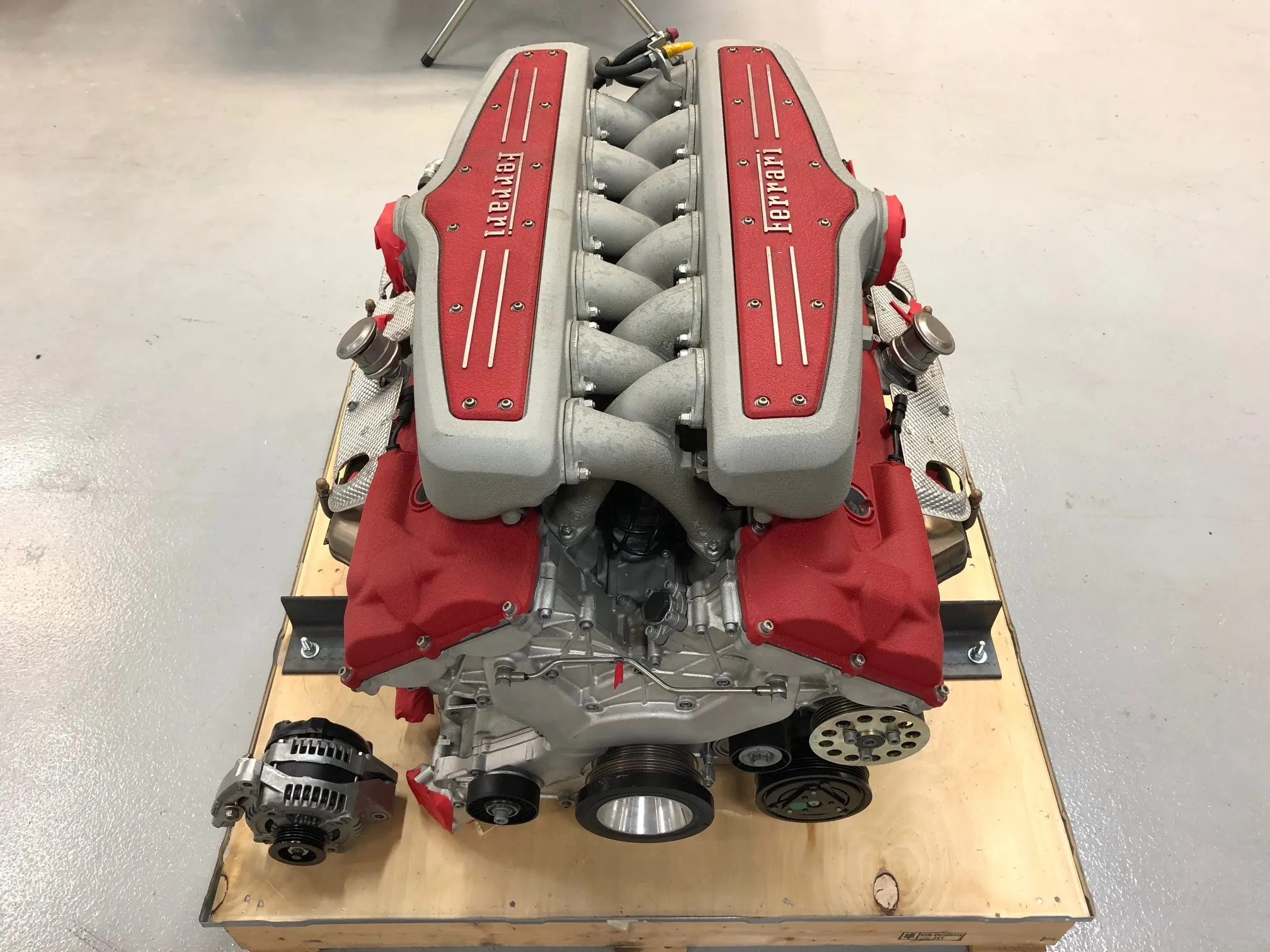 Ferrari 599 GTB V12 Engine - Image 16
