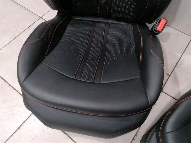 ASTON MARTIN VANTAGE AM6 2018-2025 Leather interior seats - Image 10