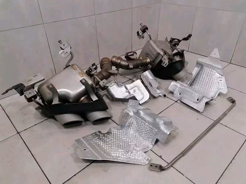 FERRARI PUROSANGUE Exhaust Rear Silencer Titanium - Image 2