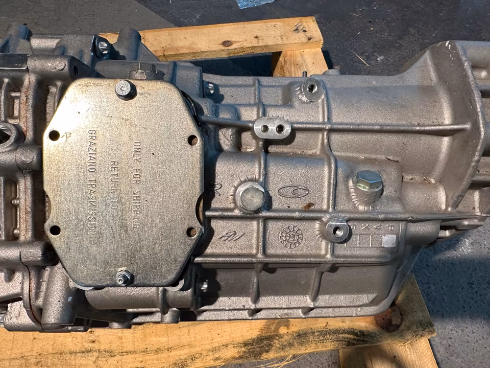 Aston Martin V8 Vantage Gertiebe BG33-7002-BJ / 2000km - Image 3