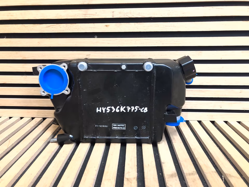 Aston Martin DB11 VANTAGE radiator intercooler HY536K775 CB - Image 5