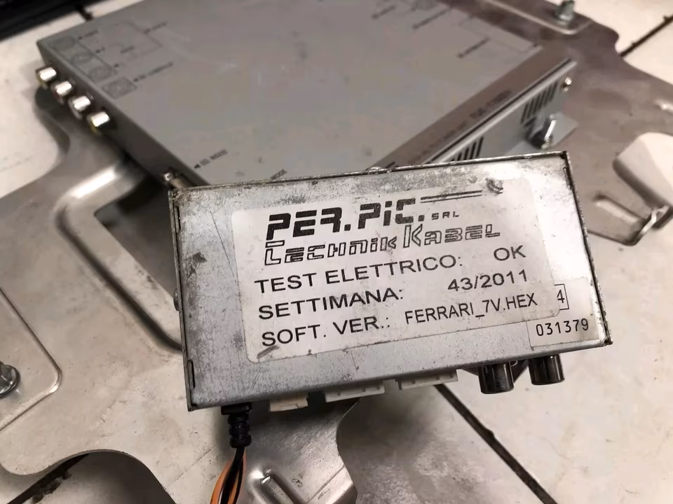 Ferrari FF Red Diamond seats 2012-2016 multimedia - Image 7