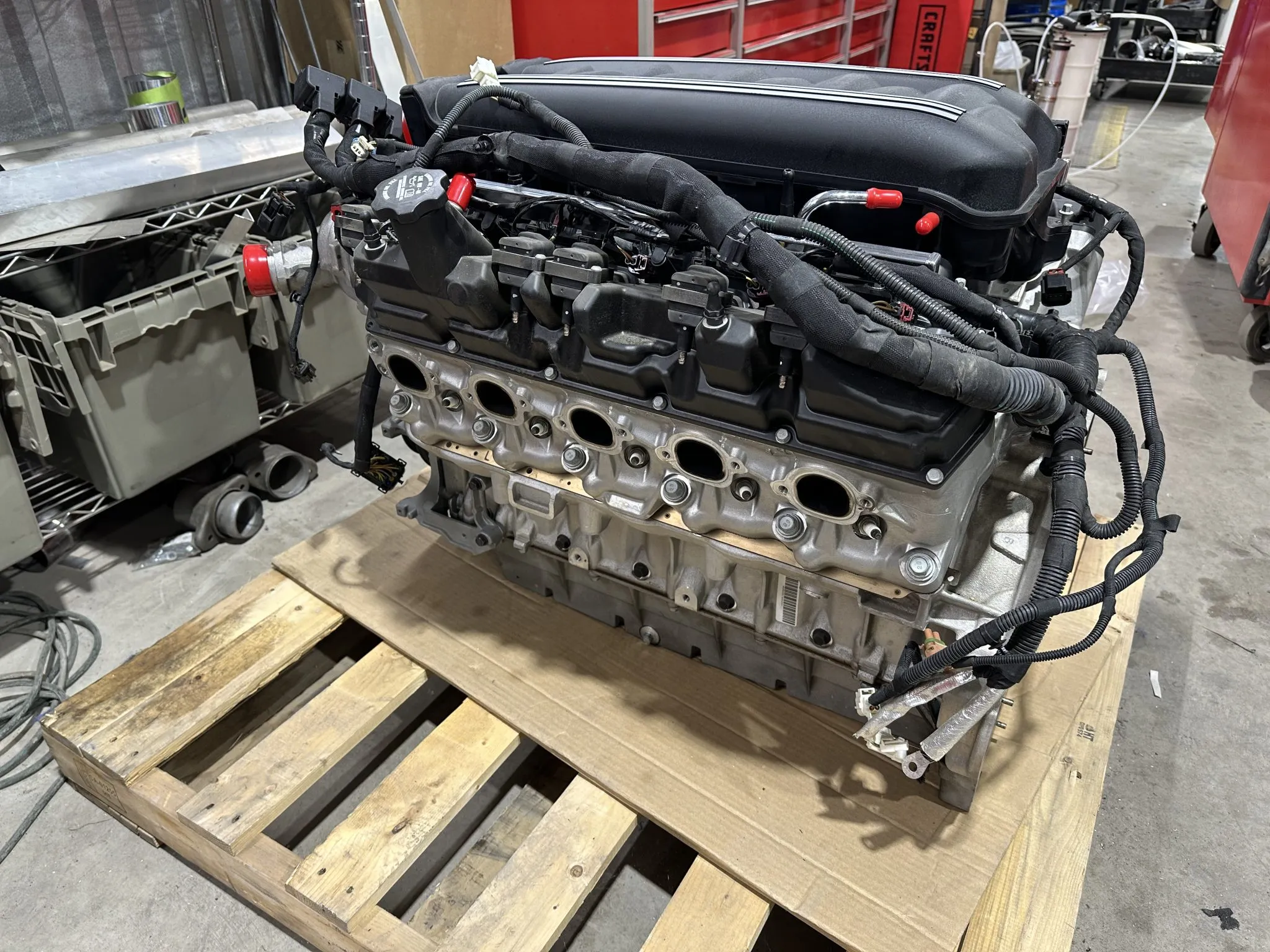 SRT Viper 8.4L V10 Engine - Image 7