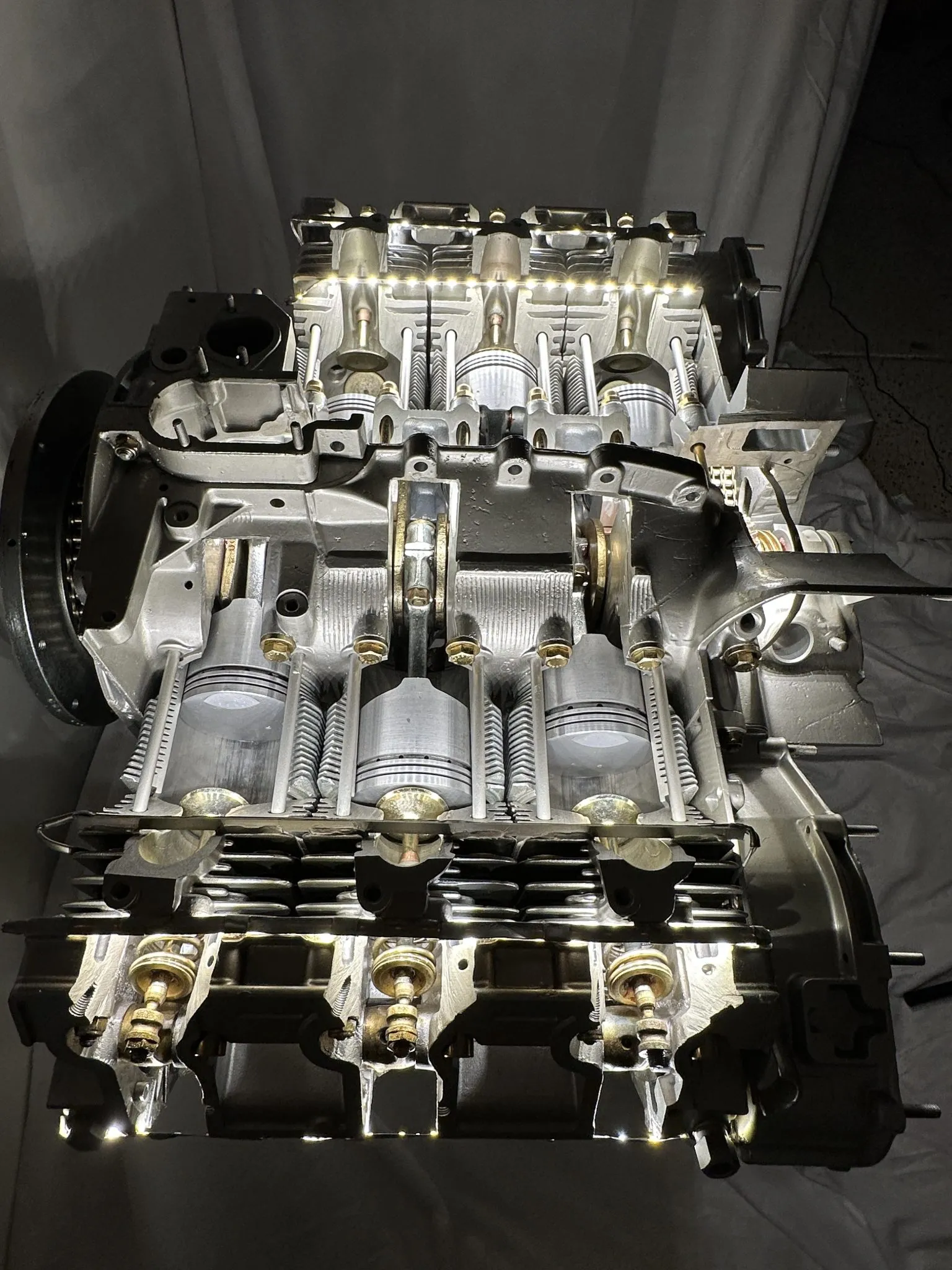 Porsche 911 Flat-Six Engine Kinetic Display - Image 8