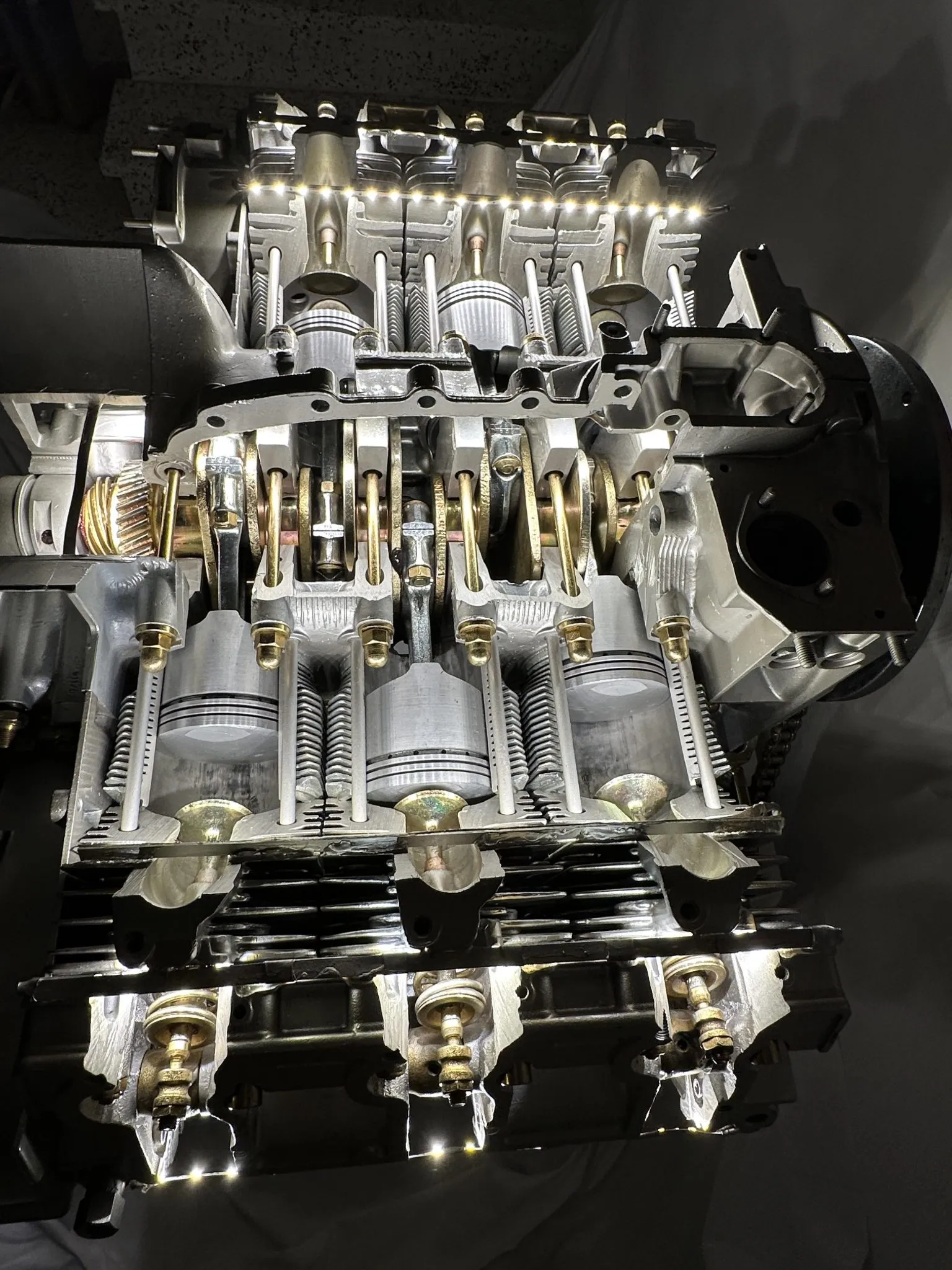 Porsche 911 Flat-Six Engine Kinetic Display - Image 10