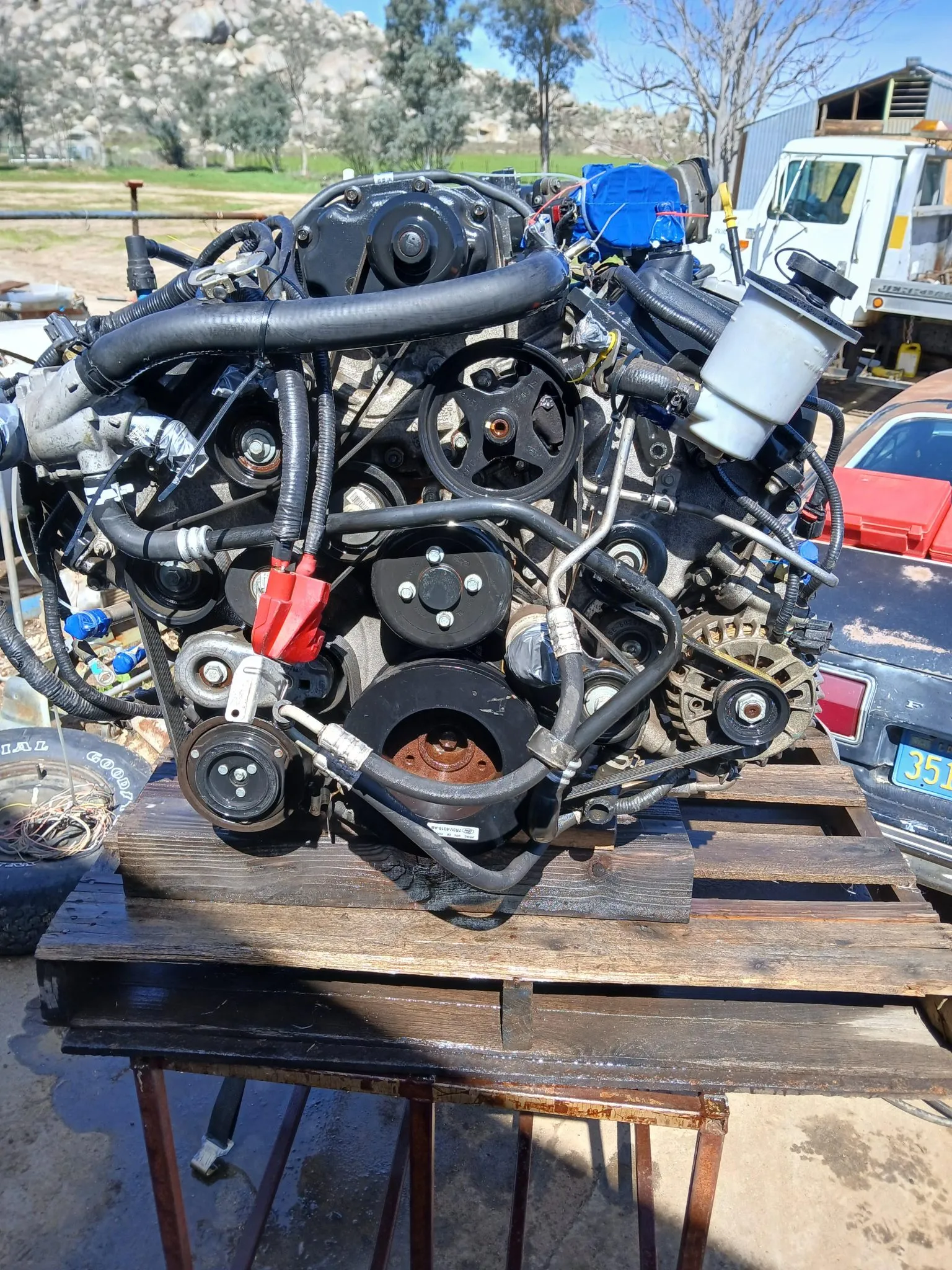 5.4-Liter Ford SVT V8 Engine and 6-Speed Transmission - Image 20