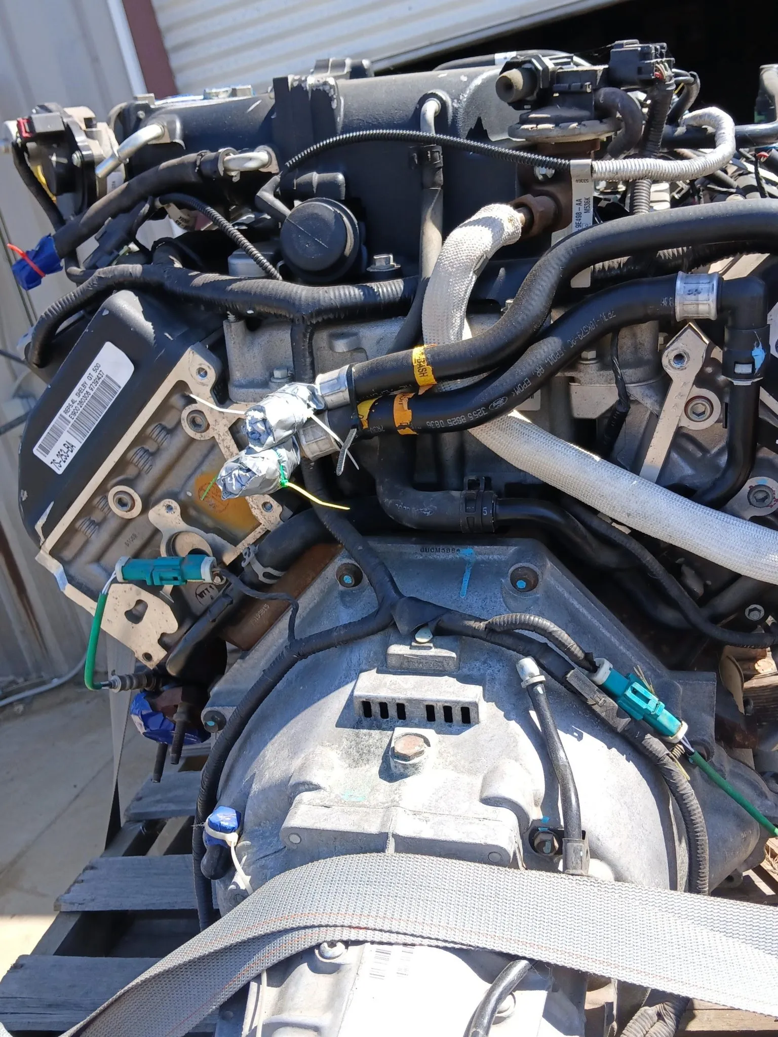 5.4-Liter Ford SVT V8 Engine and 6-Speed Transmission - Image 10