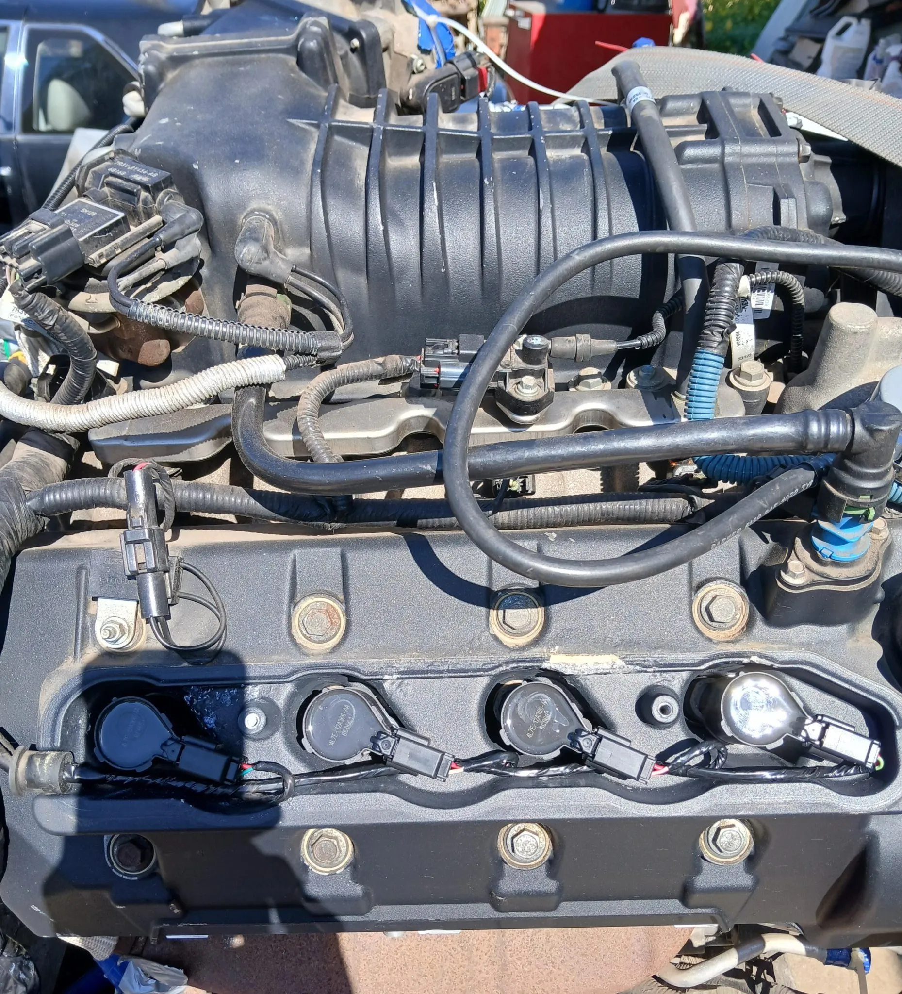 5.4-Liter Ford SVT V8 Engine and 6-Speed Transmission - Image 14