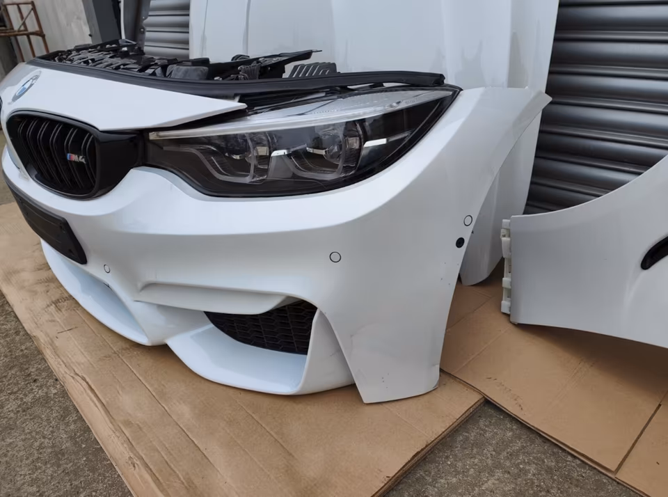 BMW M4 F82 LCI Front Package Bumper Headlights Bonnet A96 - Image 10