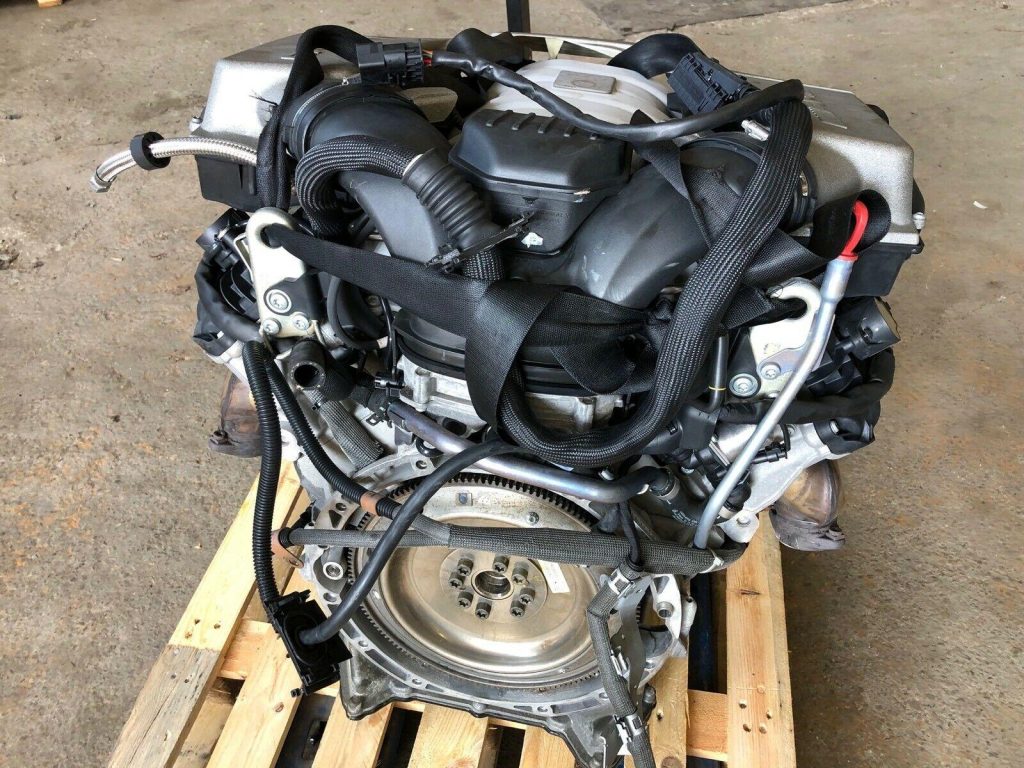 Mercedes-Benz W204 / S204 C63 AMG V8 Engine - Image 6