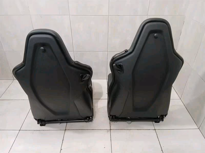 McLaren 650S Spider 14-17 seats leather - Image 15