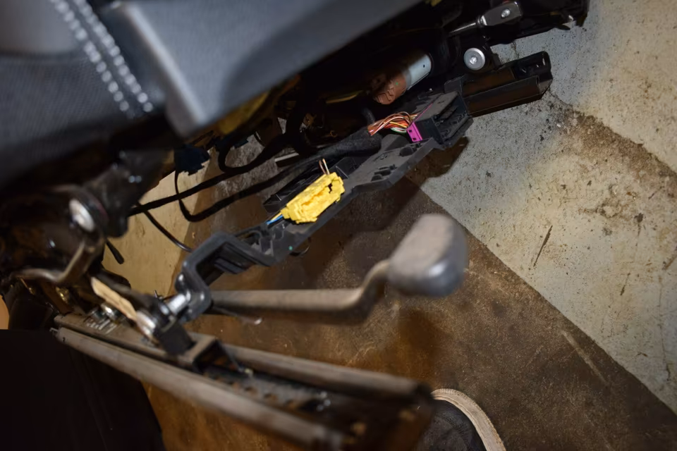 Mercedes w238 E Class Convertible Front Seats Airscarf 238 - Image 5