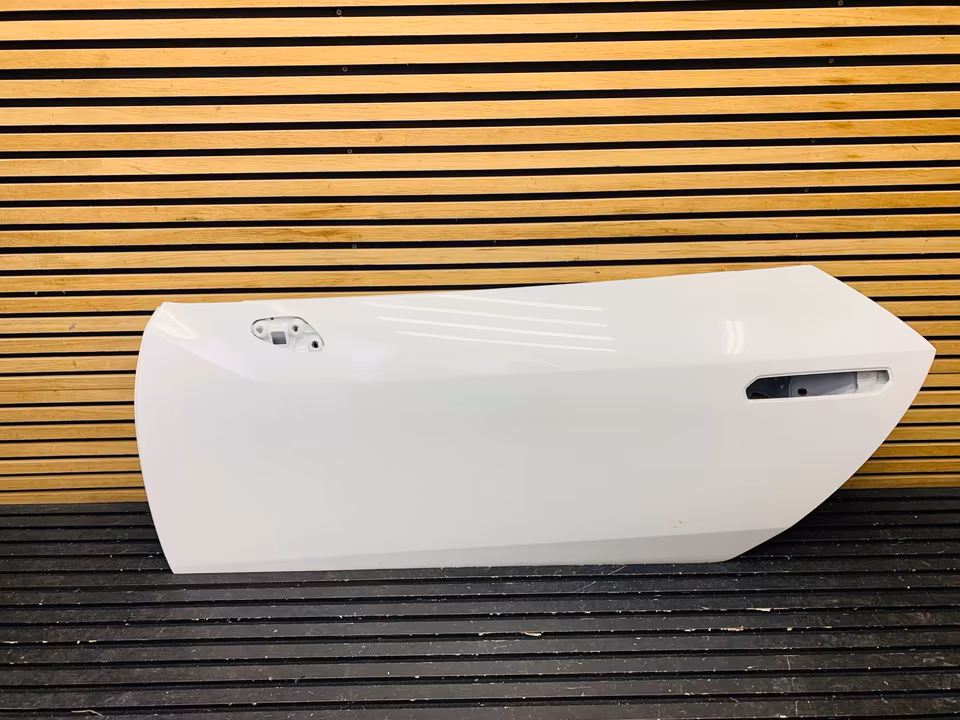 Lamborghini Huracan Door Right 4T0831435B Bianco Icarus - Image 11