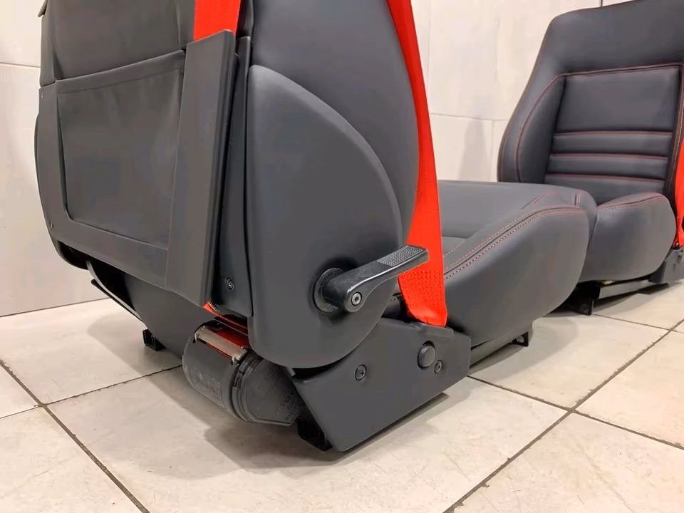 Ferrari F355 Spider seats leather - Image 12