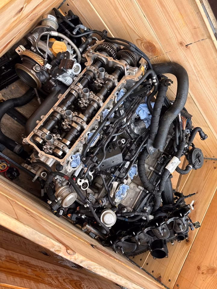 McLaren 650s engine - Image 10