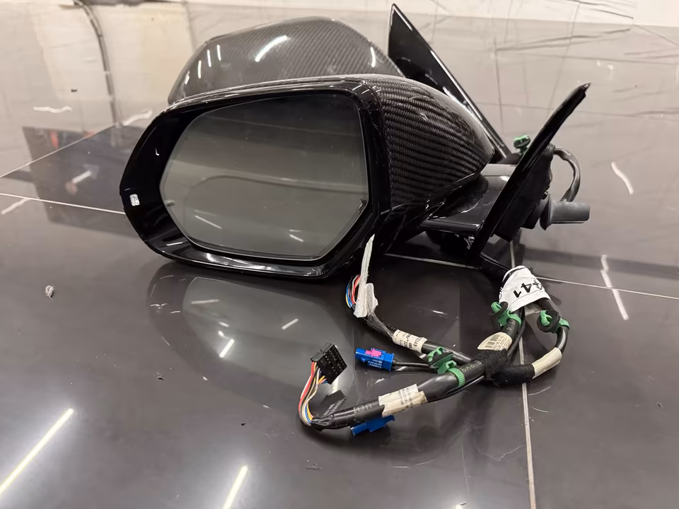 OEM LAMBORGHINI URUS CARBON FIBER MIRROR SET LIKE NEW - Image 10