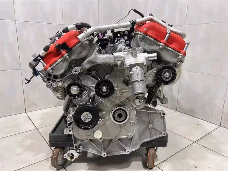 FERRARI PUROSANGUE V12 engine 725 hp - Image 8