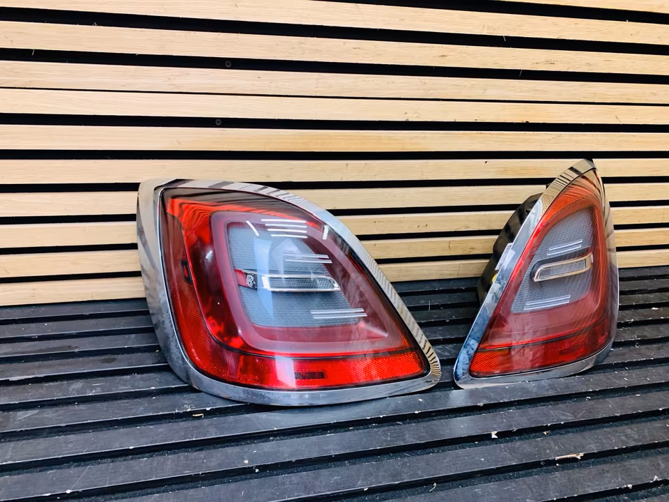 Rolls Royce Ghost Rear Light Rear Light Left Right 5A8FE8602 - Image 11