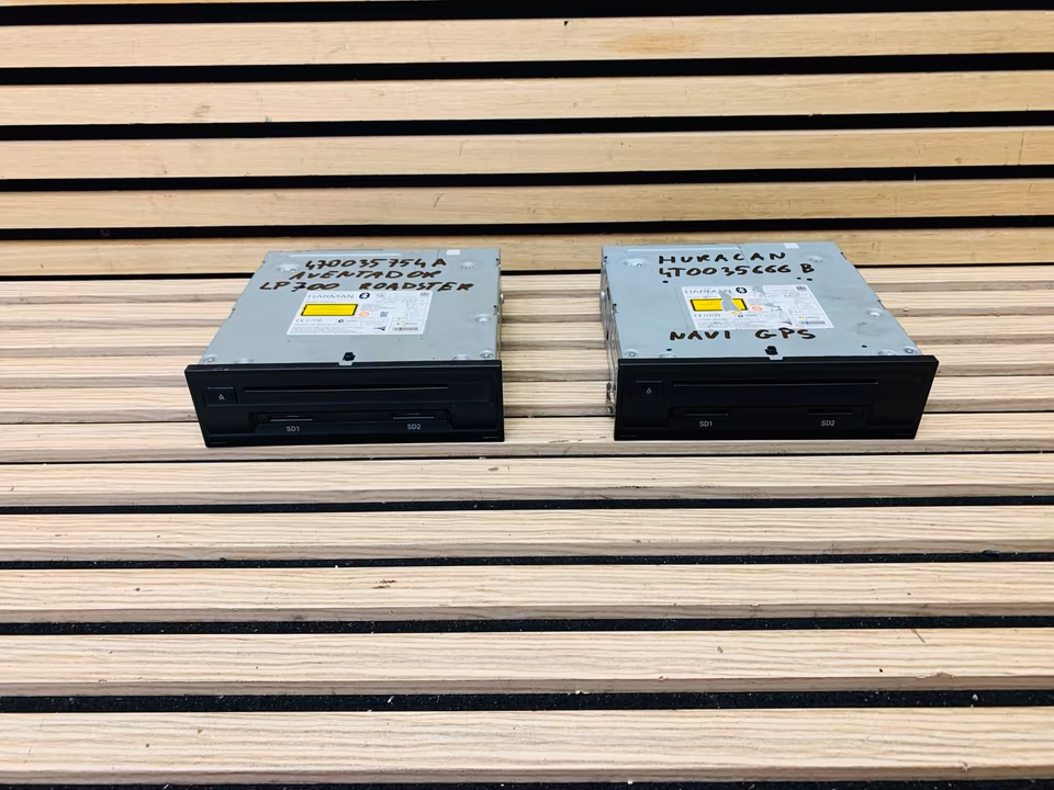 Lamborghini Huracan Aventador Radio Media 470035754A 4T0035666B