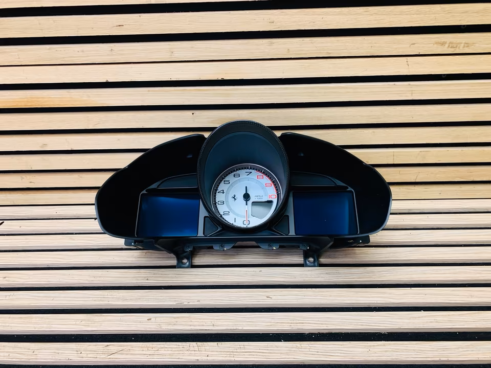 Ferrari Portofino Speedometer Carbon 958584 - Image 11