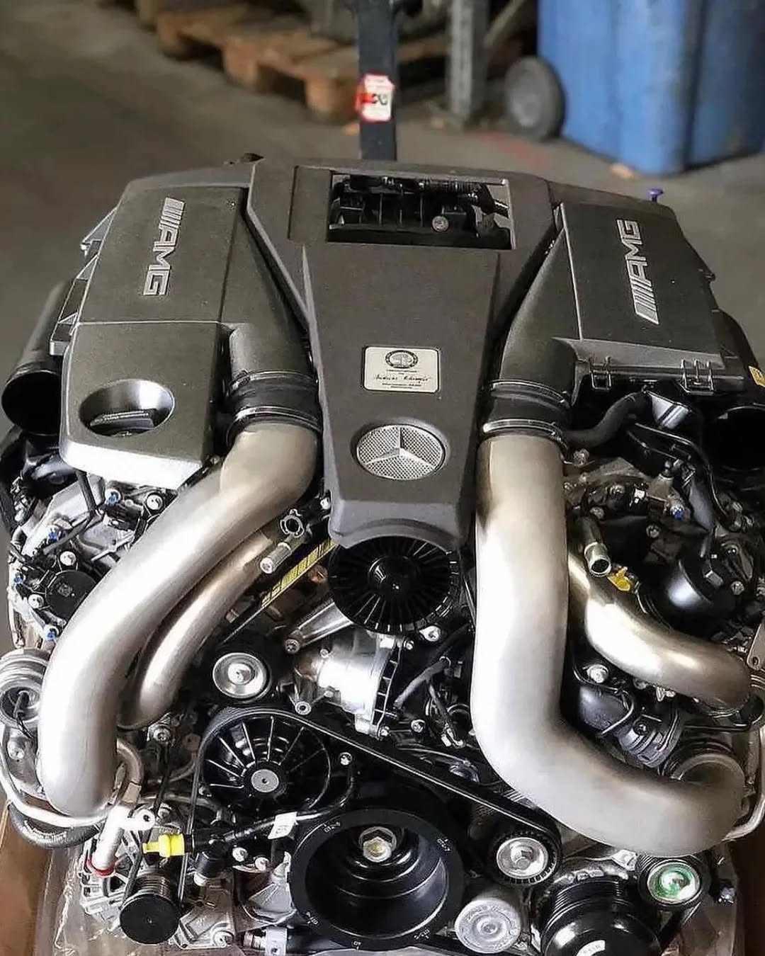 Mercedes M157 5.5L V8 Engine - Image 2