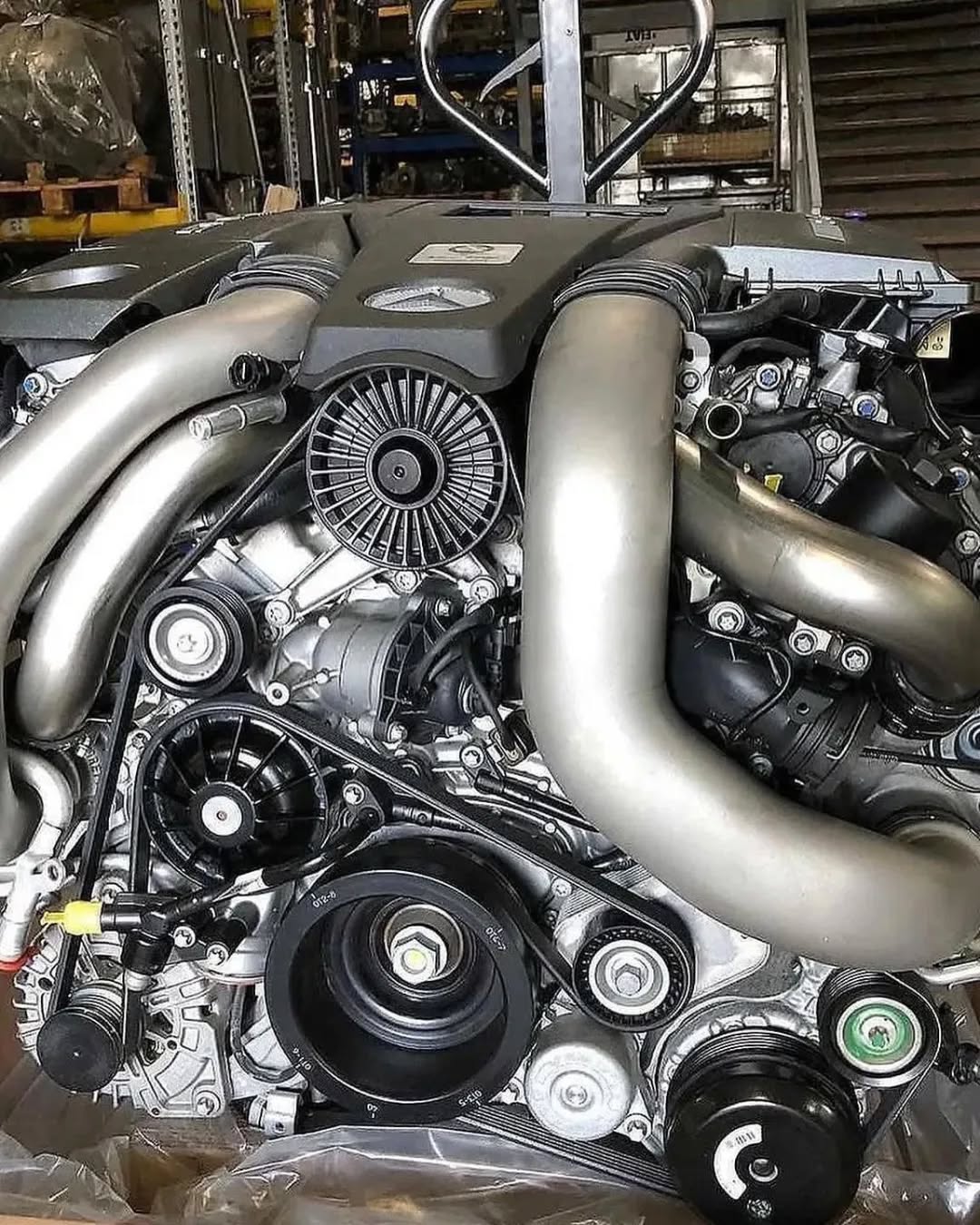 Mercedes M157 5.5L V8 Engine - Image 4