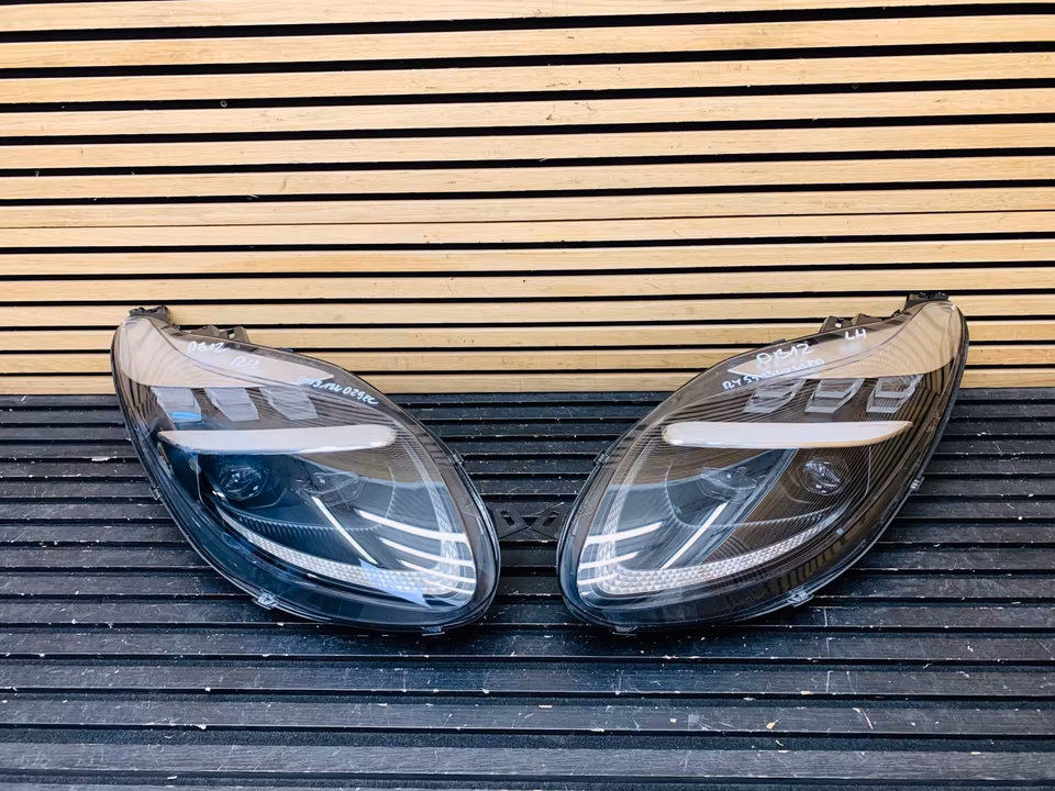 Aston Martin DB12 Headlights Left Right RY5313W029EC 030ED - Image 3