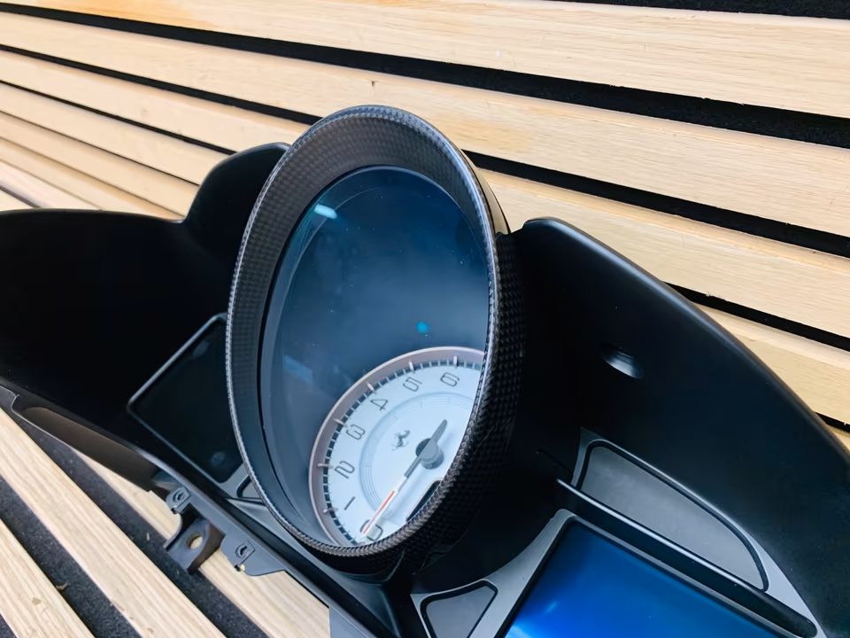 Ferrari Portofino Speedometer Carbon 958584 - Image 4