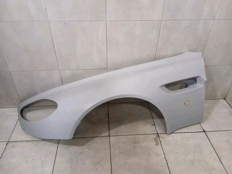 ASTON MARTIN VANTAGE V8 Left Fender - Image 11