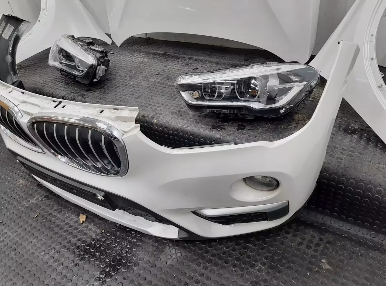 BMW X1 F48 LCI X-Line Front Package Bumper Bonnet Fenders - Image 4