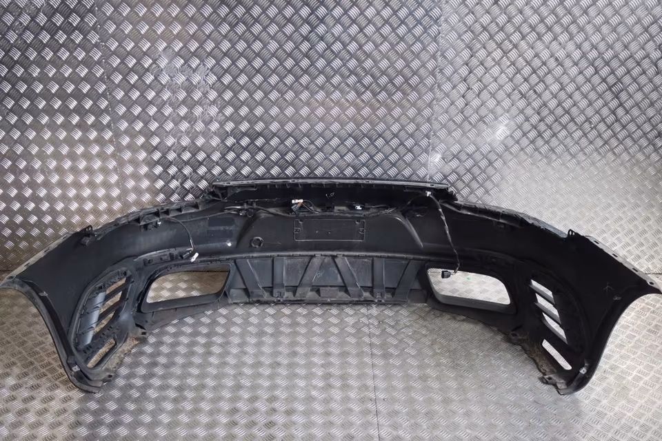 PORSCHE 911 TURBO 991.2 REAR BUMPER REAR APRON - Image 3