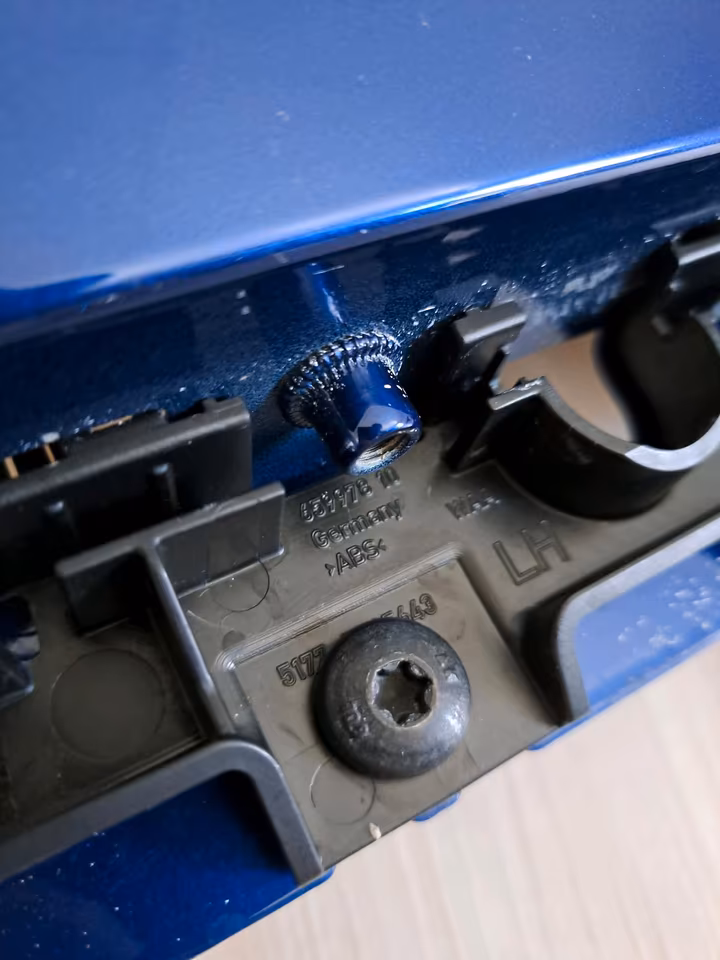 Rolls Royce Ghost RR21 Fender Left Right SALAMANCA - Image 2