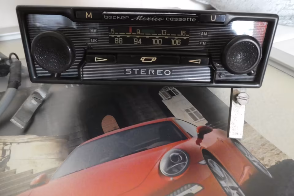 Porsche 911 Becker Mexico Cassetten Radio overhauled ready for installation - Image 3