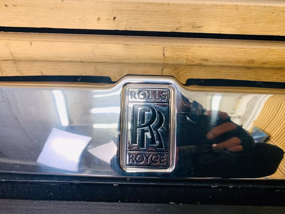 Rolls Royce Phantom Drophead Coupe Panel Chrome Rear 7165558 - Image 4