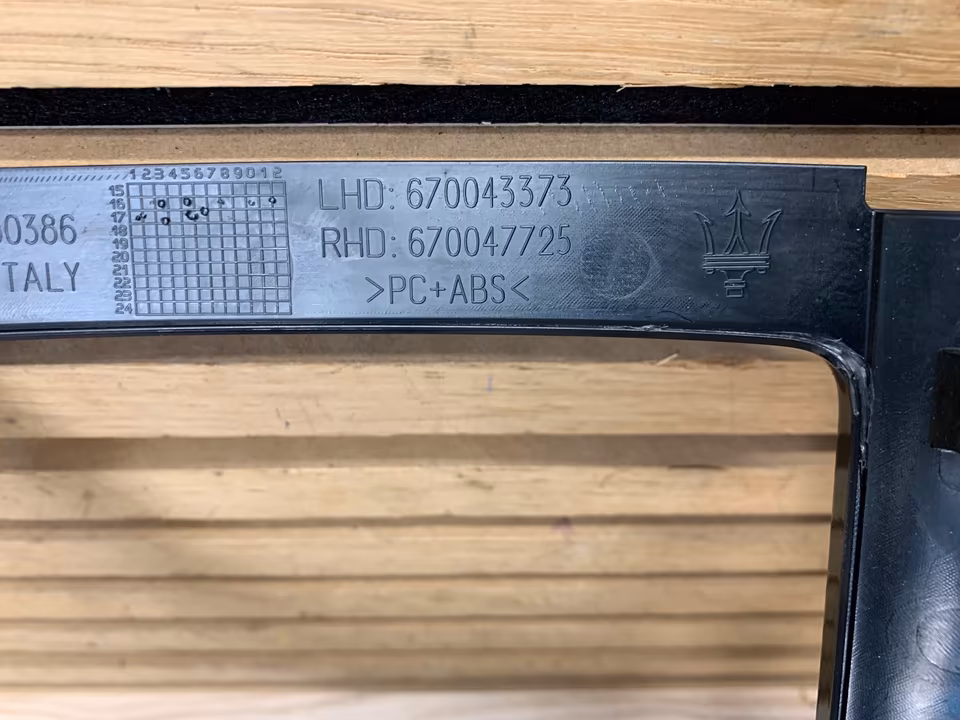 Maserati Levante Console Panel 670043373 - Image 2