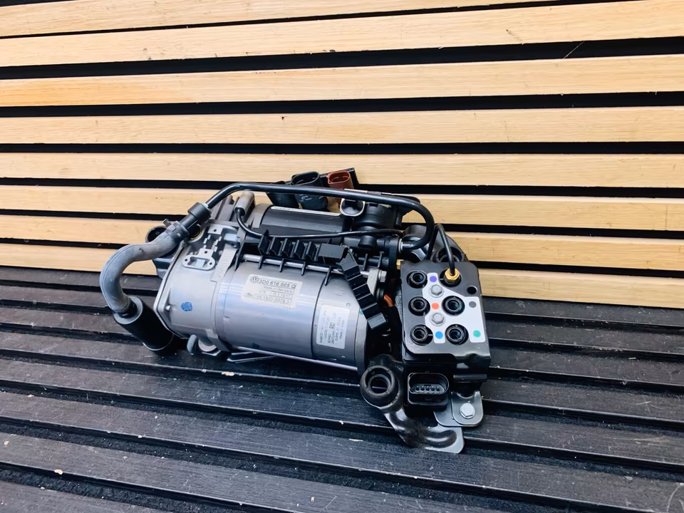 Bentley GT GTC Air Suspension Compressor Pump 3D0616005Q - Image 7