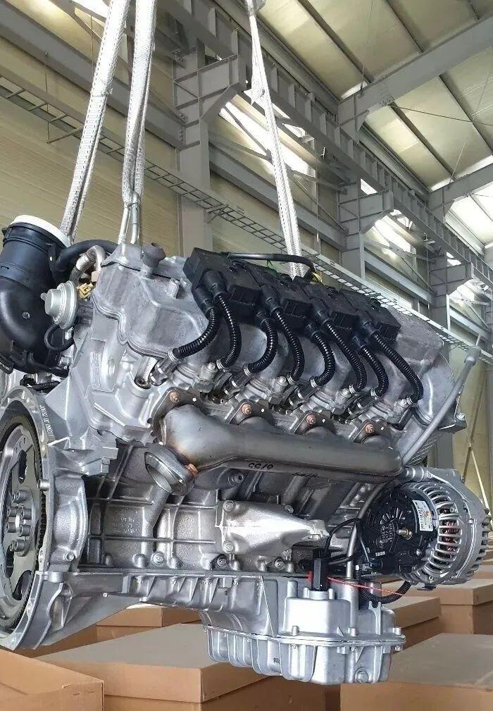 Mercedes-Benz M113 V8 Engine - Image 11