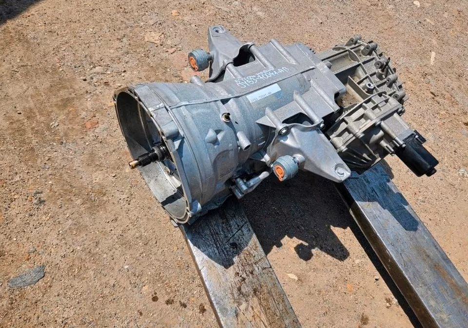 ASTON MARTIN DB11 4.0 V8 gearbox - Image 7