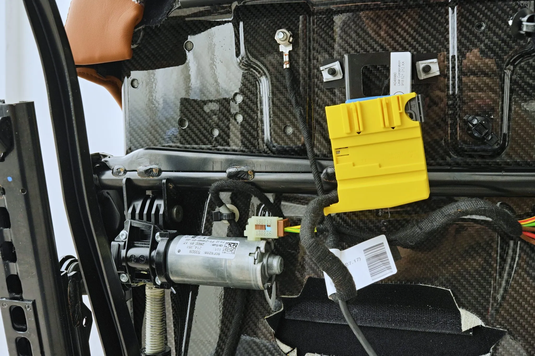 Porsche 992 GT3 Bucket Seats - Image 40