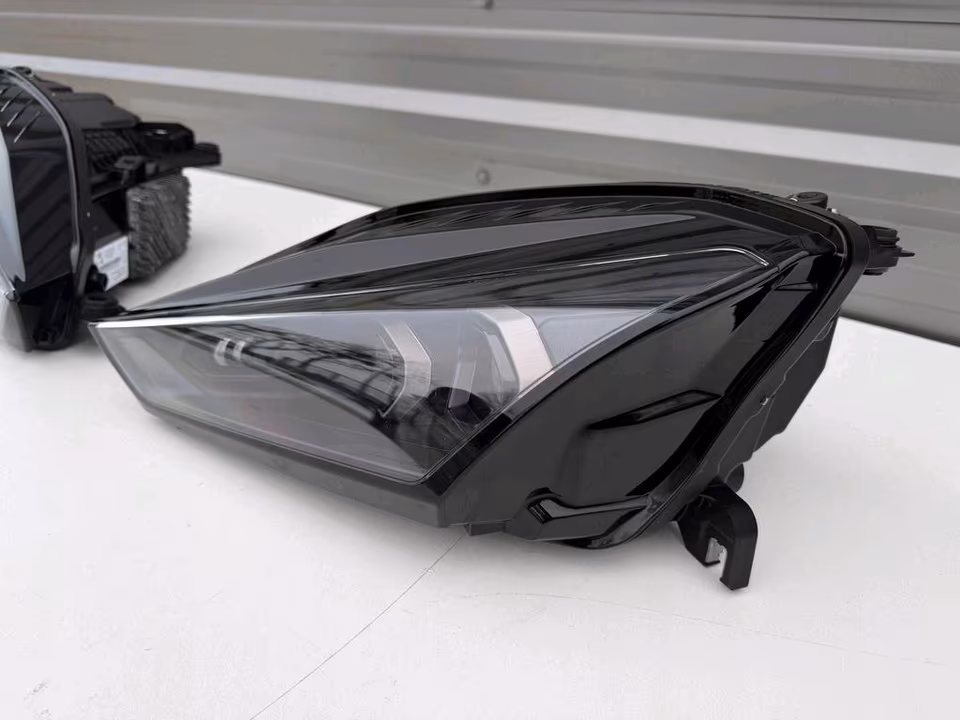 LAMBORGHINI REVUELTO HEADLIGHTS SET NEW - Image 5