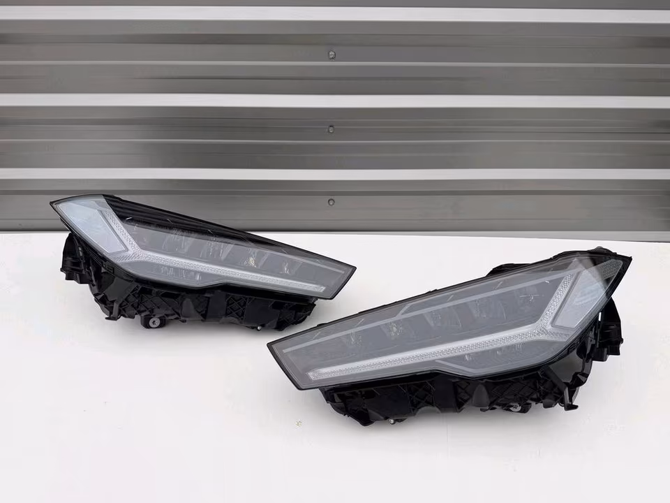 Lamborghini Urus 4Ml headlight set