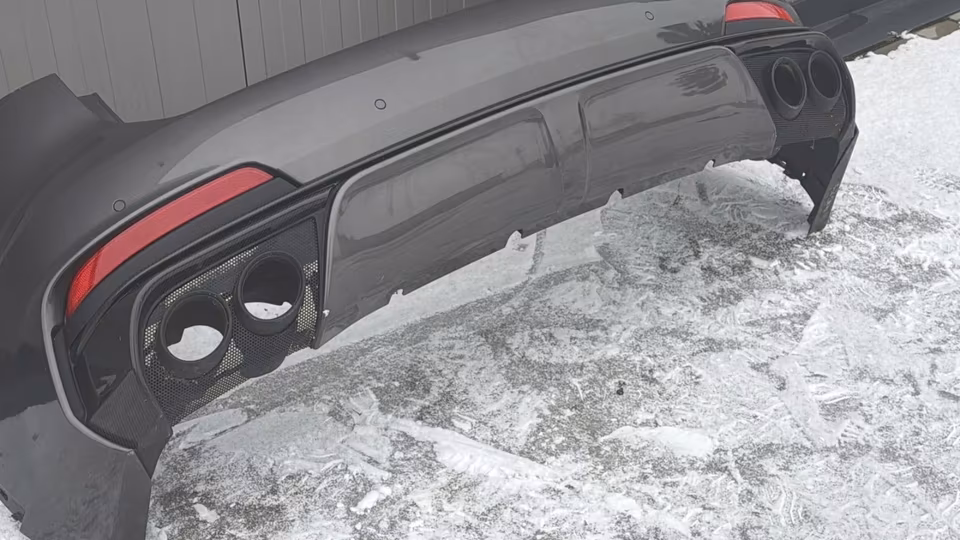 MASERATI LEVANTE TROFEO CARBON REAR BUMPER SKIRT REAR - Image 2