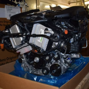 Mercedes complete engine M176.980 176 S S class 560 4km!