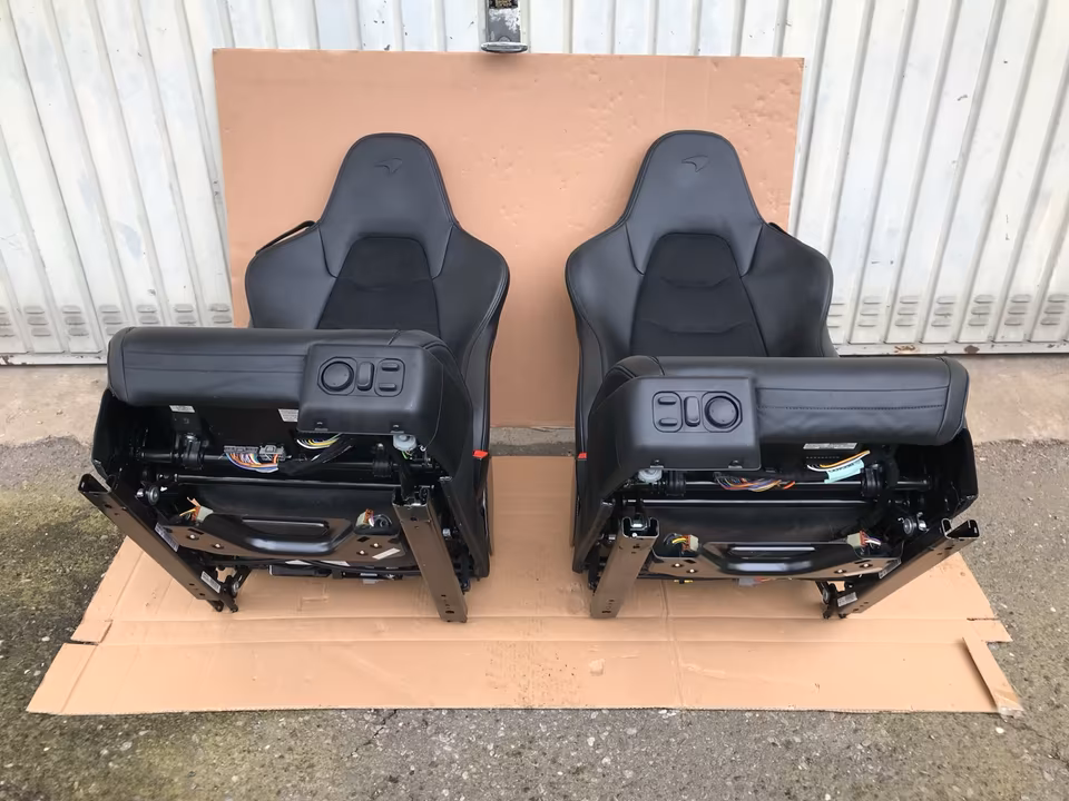 McLaren 675LT 650S Seats Driver's Seat Passenger Seat Carbon Leather - Image 4