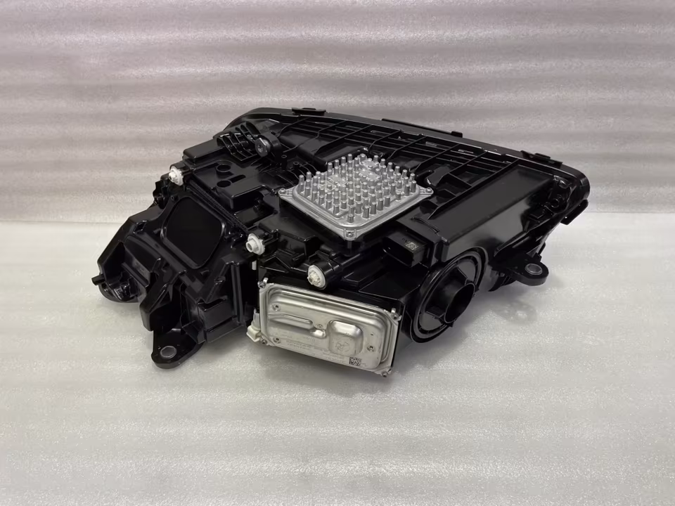 HEADLIGHTS MERCEDES AMG GT 4-DOOR MULTIBEAM LEFT RIGHT - Image 7