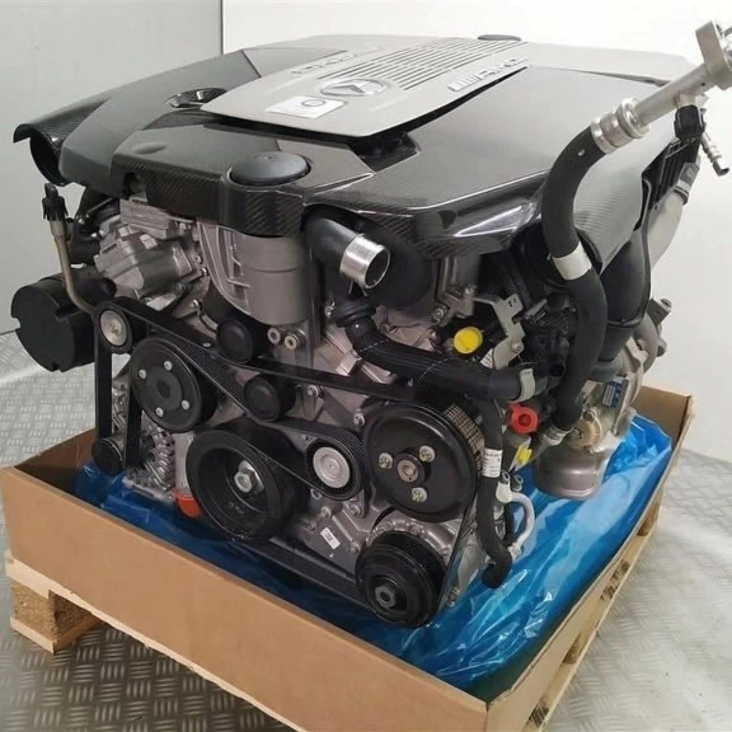AMG M279 6.0 BiTurbo V12 Engine - Image 8