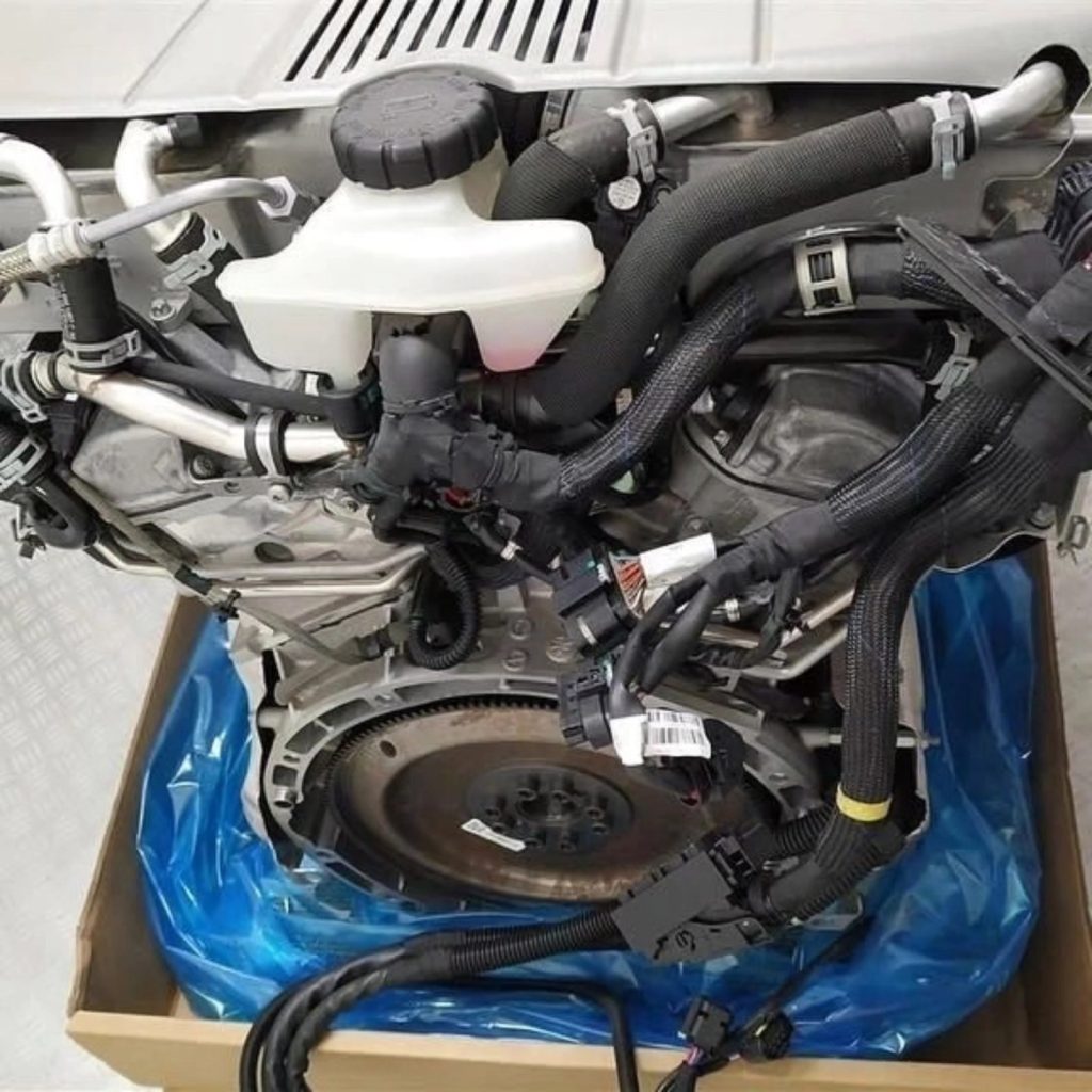 AMG M279 6.0 BiTurbo V12 Engine - Image 7