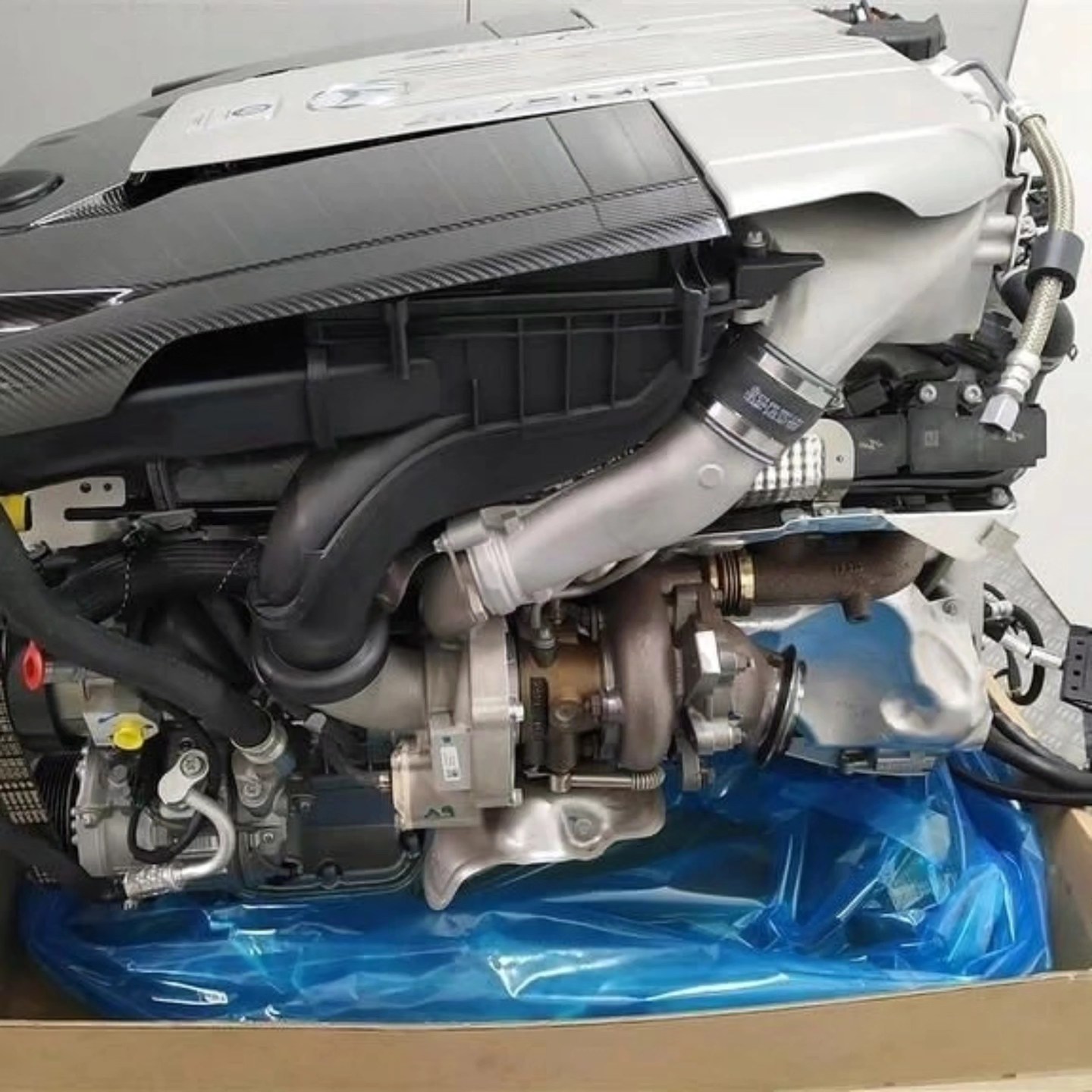 AMG M279 6.0 BiTurbo V12 Engine - Image 5