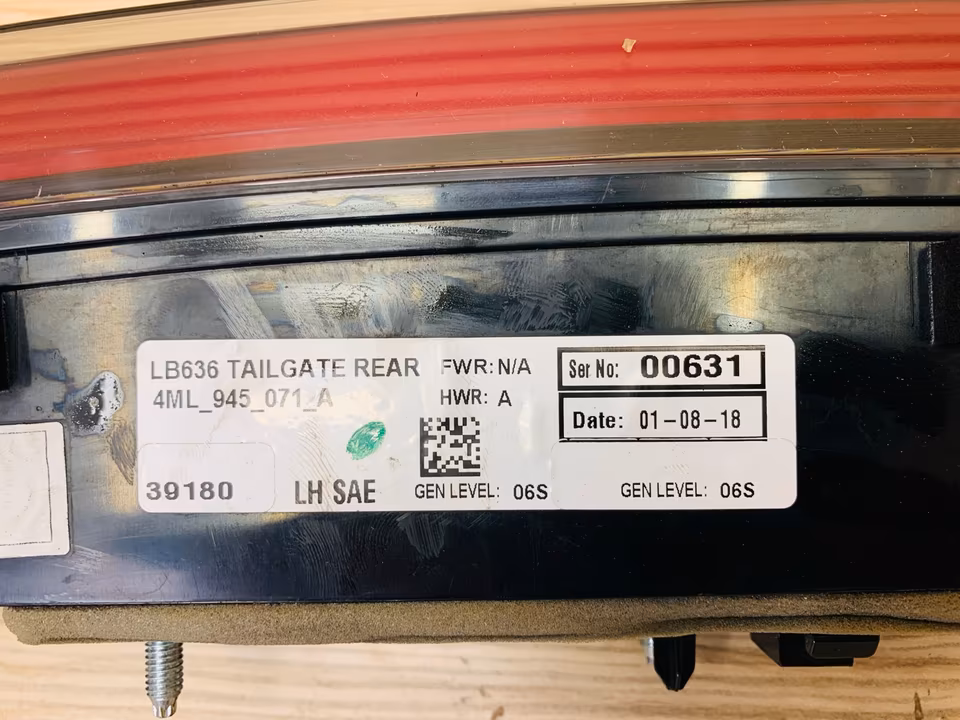 Lamborghini Urus Tail Light Tail Light USA 4ML945069A 4ML945071A - Image 5