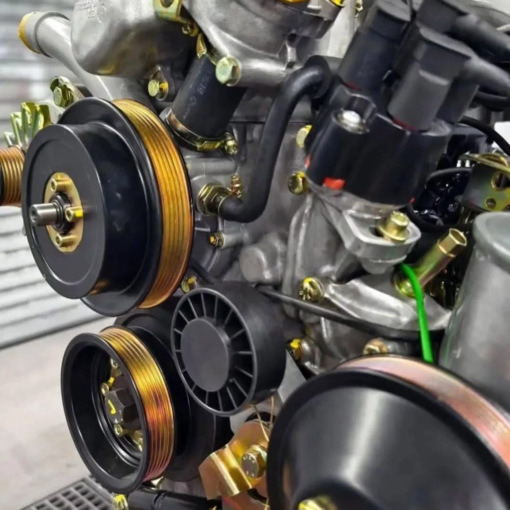 Mercedes-Benz M102 2.3 16 Cosworth Engine - Image 8